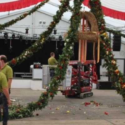 Kranzbinden vom Osterholzer Erntefest